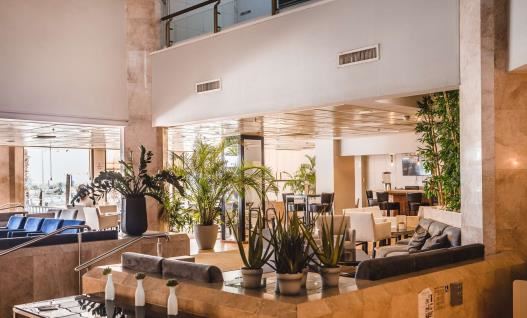 לובי המלון | מלון חוף התמרים עכו
